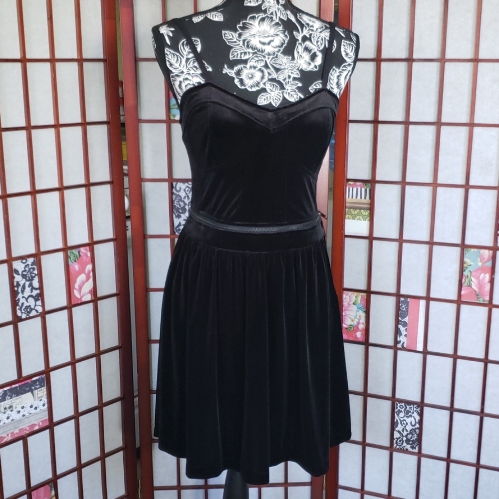 Jessica Simpson black velvet convertible 3 garments in 1 dress new size 6